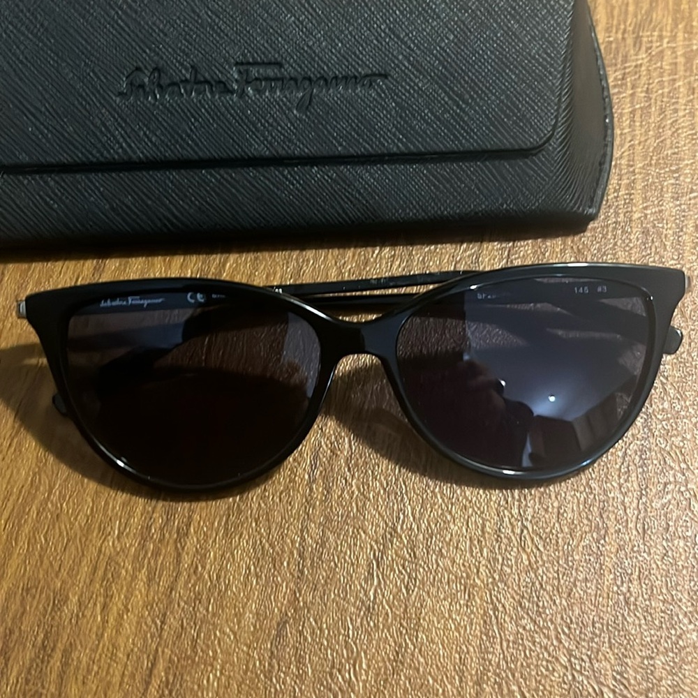 Ferragamo womens black cat eye sunglasses